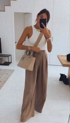 Women's Fashion 2023, Wander Outfit, Elegante Casual, Stil Inspiration, Modieuze Outfits, Outfits Verano, Looks Chic, Summer Fashion Outfits, Mode Inspiration