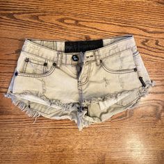 Love These But Don’t Fit Anymore! Teaspoon Shorts, One Teaspoon Shorts, Winter Closet, One Teaspoon, Body Goals, New Outfits, Fashion Inspo Outfits, Jean Shorts, Mood Board