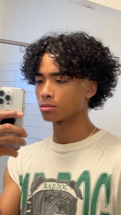 Mirror Selfie with Blonde Undercut wearing vintage bad fog shirt Blonde Undercut, Undercut Curly Hair, Curly Shag Haircut, Afro Hairstyles Men, Curly Afro Hair, Short Hair Lengths, Men Hair Color