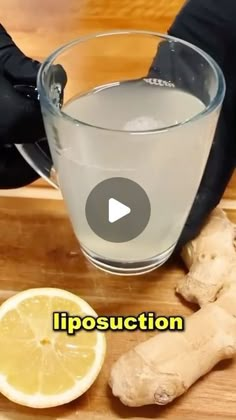 a video demonstrating how to use lemon water