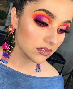 Orange Eye Makeup, Red Lips Makeup Look, Bold Eye Makeup, Bold Makeup Looks, Summer Makeup Looks, Bold Makeup, Purple And Orange, Earrings Purple