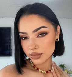 Makeup Looks For Brown Eyes Dramatic, Alternative Glam Makeup, Vegas Wedding Makeup, Natural Dark Makeup, Dark Brown Makeup Looks, Dark Brown Eye Makeup, Untouchable Makeup, Dinner Makeup Look, Brown Eyeliner Looks