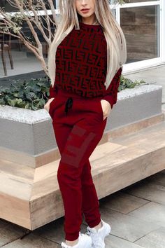 Size(in) Bust Waist Hip Top Length Pants Length S 36.6 26.8 37.8 23.6 37.4 M 38.2 28.3 39.4 24.0 38.2 L 39.8 29.9 40.9 24.4 39.0 XL 41.3 31.5 42.5 24.8 39.8 Red Winter Athleisure Pants, Winter Sportswear Red Bottoms, Red Winter Joggers, Red Winter Sports Joggers, Winter Casual Red Joggers, Casual Red Sets With Pockets, Red Stretch Sweatpants Sportswear, Red Stretch Sweatpants, Casual Red Joggers For Fall