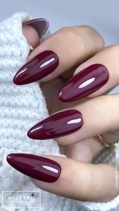 Burgundy Acrylic Nails, Why Not, Wine Nails, Winter Styling, Vibrant Nails, Makijaż Smokey Eye, Almond Acrylic Nails, Hot Nails, Fall Nail