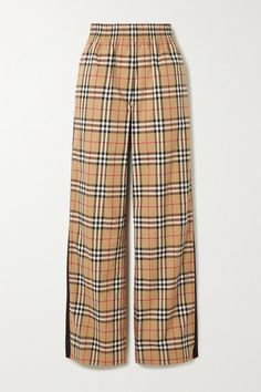 Burberry's pants are cut with slouchy wide legs - the silhouette highlights the house's heritage check perfectly. Tailored from cotton-blend, they're striped along the sides and have a high-rise waistband that suits tucked-in tees. -- Multicolored cotton-blend - Pull on - 95% cotton, 5% elastane - Imported Burberry Clothes Women, Burberry Clothes, Burberry Pants, Burberry Outfit, Striped Wide Leg Pants, Checked Trousers, Burberry Women, Wool Pants, Wide Legs