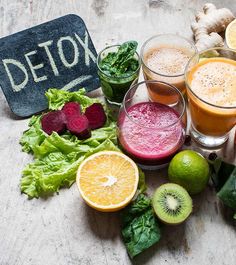 Detox diets are great for reducing toxins and cleansing your body from within. Here are easy 3-day and 7-day detox meal plans for losing weight comfortably. Breakfast Low Carb, Dinner Show, Overnight Oat, Pasta Fatta In Casa, Detox Program