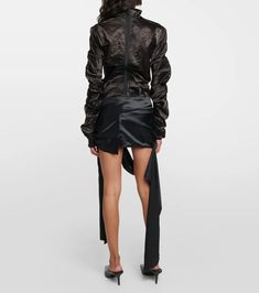 Черная атласная мини-юбка с драпировкой - Acne Studios | Митереза Fitted Mini Skirt For Evening Fall Events, Elegant Fitted Mini Skirt With Bow, Evening Satin Stretch Skirt, Chic Stretch Satin Skirt, Fitted Satin Mini Bottoms, Evening Satin Skirt With Stretch, Elegant Mini Skirt With Bow For Party, Stretch Satin Skirt For Evening, Chic Party Skirt With Bow