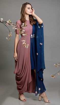 Sukienki Maksi, Velvet Dress Designs, Designer Kurti Patterns, Unique Dress, Muslim Fashion Dress, Sleeves Designs For Dresses