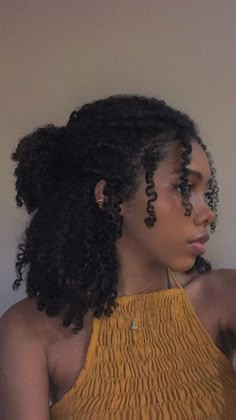 Cabello Afro Natural, Quick Natural Hair Styles, Cute Curly Hairstyles, Curly Hair Styles Easy, Natural Curls Hairstyles, Hairdos For Curly Hair, Natural Hair Styles Easy, Curly Hair Inspiration, Curly Girl Hairstyles