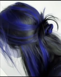 Natural Fun Hair Color, Fun Dyed Hair Ideas, Black Hair Blue Skunk Stripe, Dark Blue Hair Dye Ideas, Cool Hair Dye Ideas Brunettes, Fun Dyed Hair, Blue Hair Girl Aesthetic, Blue And Black Hair Ideas, Hair Dye Ideas Blue