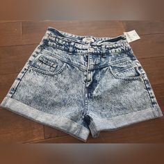 Acid Wash High Waisted Shorts Size 27 Equivalent To Size 4 New Jean Shorts 2-18-24 Acid Wash High Waist Denim Jean Shorts, Acid Wash Jean Shorts, High Rise Acid Wash Cotton Jean Shorts, Acid Wash High Rise Denim Shorts, Casual Acid Wash High-waisted Shorts, Acid Wash, High Waisted Shorts, Jean Shorts, Forever 21