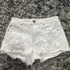 White American Eagle Jean Shorts Size 4. Never Worn. Smoke Free Home. Great Condition. Normally $58 White Shorts Aesthetic, Brand Outfits, Basic Clothes, American Eagle Outfits, Branded Outfits, American Eagle Jean Shorts, Shorts American Eagle, Cute Dress Outfits, White Jean Shorts