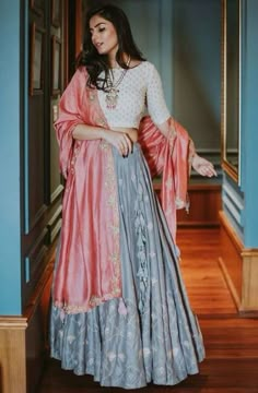 Lehnga Color Combination, Lehenga Designs Color Combinations, Lehnga Designs Color Combinations, Choli Color Combinations, Classy Lehenga, Beautiful Lehengas, Lehenga Color Combinations, Long Skirt And Top, Beautiful Lehenga