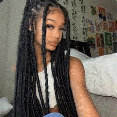 The 5 Styles of Faux Locs You Have To See Now - Social Beauty Club Jet Black Faux Locs, Faux Locs Medium Size, Marley Faux Locs, Large Faux Locs, Faux Locs Marley Hair, Long Faux Locs, Rich Off Hair, Faux Locs Colored, Black Women Hair Styles