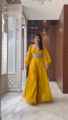 Haldi Dress Ideas, Haldi Wear, Haldi Dress, Haldi Outfits, Haldi Outfit, Function Dresses