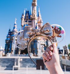 Bibbidi-bobbidi-boo! Get to the ball before midnight with these beautiful Cinderella inspired Mickey Mouse ears. Ears are 3D printed in sparkle silver PLA, hand painted with acrylic paint, and fixed to a classic wide silk headband. UDATED DESIGN - We've made these ears even slimmer than before to decrease weight :) In this set of ears, you get to choose! Options for each side (left and right) are listed. Item is delicate so please handle with love and care. Store in a cool dry place. Many parts Bibbidi Bobbidi Boo, Disney Headbands, Disney Photo Ideas, Cinderella Birthday, Cinderella Disney, Mouse Ears Headband, Silk Headband, Mickey Mouse Ears, Before Midnight