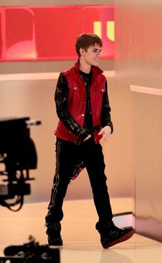 Stylish Red and Black Jacket... Red And Black Jacket, Celebrities Leather Jacket, Raw Denim Jeans, Black Color Combination, Black Sleeves, Raw Denim, Denim Jean Jacket, Black Leather Jacket