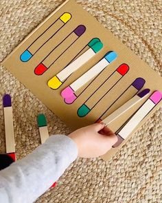 Peg Activities Preschool, Art Supplies Organization Ideas, Ideas For Kids Activities, Concentration Activities, Toddler Fine Motor Activities, Creative Curriculum Preschool, Preschool Fine Motor Activities, Montessori Activity, Preschool Centers