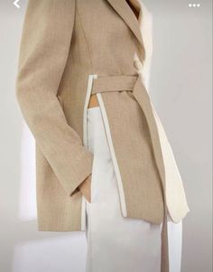 Fall Haute Couture, Detail Couture, Fw 2024, Mode Kimono, Smart Dressing, Warm Tights, Best Winter Outfits, Chunky Sweaters, Arab Fashion