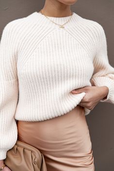 DETAILS   This knitwear sweater is the perfect blend of cozy comfort and versatile style. Featuring a classic round neckline and long sleeves, it's made from a soft knit fabric for a relaxed fit that will keep you warm all season long. With its playful feel and timeless design, this knitwear sweater is sure to become your go-to piece for any occasion!  round neckline  long sleeves  soft knit  relaxed fit  unlined  As seen on @fashionablysurfed    SIZING    model is 5' 6" and wears a Size S  mode Soft Feminine Style, Modern Feminine Style, Modern Knitwear, Petal And Pup, Knitwear Sweater, Sweater Trends, Mama Style, Photo Outfit, Dresses By Length