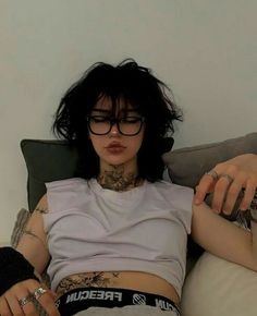 Gifts For Tomboy, Masc Women, Short Grunge Hair, Fluffy Hair, Emo Girls, Hair Clothes, Hair Reference, Grunge Hair, Attractive People