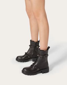 Luxury Goth, Bday Dress, Valentino Boots, Studded Combat Boots, Relief Design, Sneakers Nike Air Max, Black Suede Ankle Boots, Leather Western Boots, Strappy High Heels