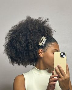 Cabello Afro Natural, Top Accessories, Hair Magic, Cute Curly Hairstyles, Braided Cornrow Hairstyles, Natural Hair Styles Easy