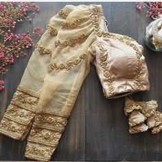 Full Sleeve Blouse Designs, Sleeve Blouse Designs, Function Outfit, Full Sleeves Blouse Designs, Wedding Blouses, Peach Saree, Full Sleeve Blouse