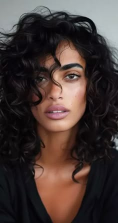 Curly Haircuts For Oval Face Shape, Trendy Haircuts For Curly Hair, Curly Side Bangs, Curly Cuts With Layers, Best Haircuts For Curly Hair, Layered Curly Haircuts, Damaged Curly Hair, The Perfect Haircut, Chubby Face Haircuts