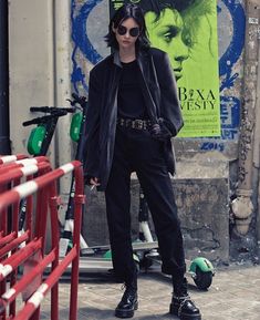 Estilo Harajuku, Paris Fashion Week Men, Die Young, Androgynous Fashion, Mode Vintage, Paris Fashion, Aesthetic Clothes, Paris Fashion Week