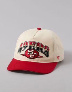 the san francisco giants snap back hat in white and red