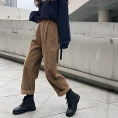 Corduroy Pants Women, Cords Pants, Womens Wide Leg Pants, Business Casual Outfits For Women, Korean Casual, Brown Pants, Straight Trousers, Women Pants Casual