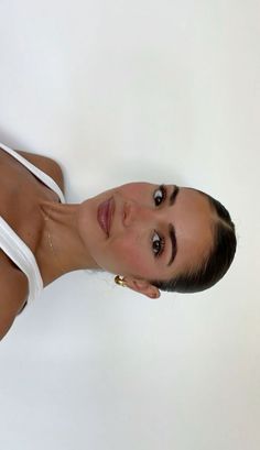 Fresh Clean Makeup Look, Sunkissed Makeup Look Summer Glow, Clean Glam Makeup, Natural Soft Glam Makeup, Sagittarius Rising, Gym Makeup, Barely There Makeup, Charlotte York