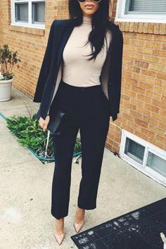 Outfit ideas for women for work fall, winter, chic business style. Nude pumps black dress pants and a black blazer. Business Chic Style, Interview Outfits, Work Outfit Office, Chique Outfits, Summer Work Outfits, Professional Attire, Interview Outfit, 2020 Fashion, Clothes Women