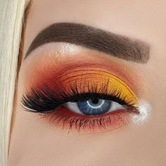 Eyeshadow Brown Eyes, Mat Makeup, Teknik Makeup, Orange Eye Makeup, Halloween Make-up Looks, Makeup Cantik, Orange Eyeshadow, Video Makeup, Orange Makeup