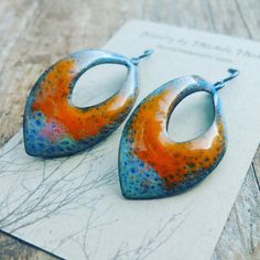 #enamelearrings #michelemohr #crackleenamel Fimo Beads, Vitreous Enamel, Wearable Art, Polymer Clay, Copper, Beads, Silver