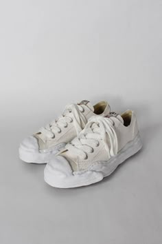 Mihara Yasuhiro Shoes, Maison Mihara Yasuhiro, Maison Mihara, Jack Purcell, Shoe Wishlist, Archive Fashion, Shoe Inspo, Sole Sneakers