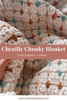 the crocheted chunk blanket with text overlay that reads, free pattern and video