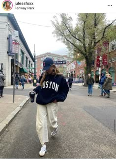 Dinner Outfit Casual, Stile Blair Waldorf, Adrette Outfits, Adidas Samba Outfit, Baseball Cap Outfit, Outfits Lazy, Cute Thanksgiving Outfits, Samba Outfit