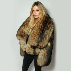 Women Real Raccoon Fur Coat Natural Full Pelt Short Lapel Jacket Winter Outwear | eBay Raccoon Fur Coat, Girls Fur Coat, Fur Jacket Women, Harry Potter Outfits, Winter Outwear, Lapel Jacket, Sharp Objects, Fur Fashion, Real Fur