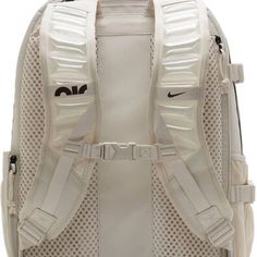 Nike Max Air Utility Speed Training Backpack ของแท้ 1 รับประกันของแท้จาก Nike
ข้อมูลเพิ่มเติม
กระเป๋าเป้ Nike Max Air Utility Speed Training Backpack มีน้ำหนักเบาทนทานแข็งแรง มาพร้องกับระบบรองรับแรงกระแทกที่สายสะพาย Max Air เป้มีช่องต่างๆให้เก็บของ ขนาด: 45ซม. x 29 ซม. x 15 ซม
 สนใจสามารถติดต่อสั่งซื้อ หรือติดต่อสอบถามได้ที่ www.peeposhop.com  Email:peeposhop@yahoo.com เบอร์โทร.0893144970 Line : peeposhop หรือ @peeposhop FB SHOP : www.facebook.com/peeposhop29 หรือ @peeposhop29 Shopee : peeposhop Nike Utility Speed Backpack, Pink Nike Elite Backpack, Nike Utility Backpack, Nike Air Backpack, Nike Backpack Aesthetic, Nike Elite Backpack, Nike Max Air, Romanticize School, Elite Backpack