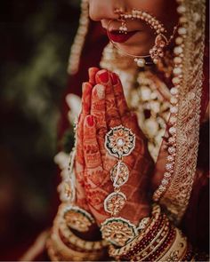 Rajasthani Bride, Indian Bride Photography, Bridal Pose, Indian Wedding Bride