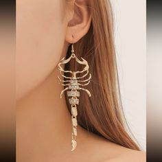 This Unique Pair Is A Wonderful Addition To Your Wardrobe And Your Style; Sure To Get Lots Of Compliments! Gsun4m50q00m6k5-3 Gsunx250f001dgf-1 Gold Scorpion, Scorpion Earrings, Earrings Color, Scorpion, Your Style, Jewelry Earrings, Women Jewelry, Drop Earrings, Wardrobe