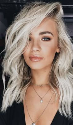 Blonde Ombré, Silver White Hair, White Hair Color, Ombré Hair, Brown Blonde Hair, Platinum Blonde Hair, Cool Hair Color, Grunge Hair