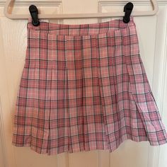 Lulus Pink Plaid Mini Skirt, Size Xs, Nwt Lulu Skirt, Plaid Mini Skirt, Pink Plaid, Plaid Skirts, Dark Pink, Mini Skirt, Womens Skirt, Mini Skirts, Plaid