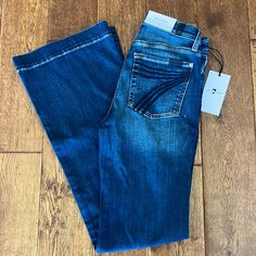 Brand New With Tags And Never Worn! They Just Don’t Fit Me. Size 26 In Medium Melrose Wash With A 32 Inch Inseam Western Athstetic, Sevens Jeans, Showing Outfits, Western Shopping, Rodeo Fits, Western Chic Fashion