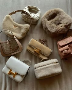 Leonie Hanne, Winter Bags, Luxury Bags Collection, Handbag Essentials, Bag Obsession, Luxury Purses, Girly Accessories, Fancy Bags, Bags Aesthetic