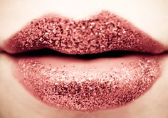 love it :) #lips #beautyinthebag Sparkle Lips, Festival Make Up, Lips Art, Ruby Slippers, Makeup Lips, Glitter Lips