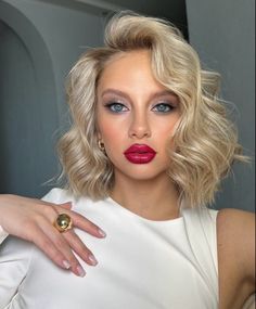 Short Glam Hairstyles, Wedding Blonde Hairstyles, Hair Dos For Short Hair Wedding, Bridesmaid Hair Down Short, Short Hair Glam Hairstyles, Bride Hairstyles Blonde, Short Glam Hair, Short Hair Dos For Wedding, Short Elegant Hairstyles