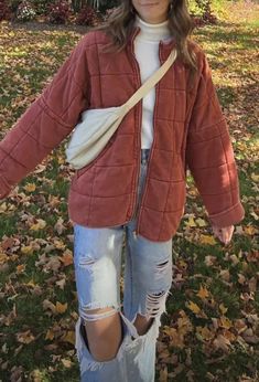 Outfit Ideas Black Women Casual, Casual Coat Outfit, Puffer Jacket Street Style, Puffer Jacket Aesthetic, Casual Outfit Women, Oufits Casual, Outfit Women, Cute Fall Outfits, Fashion Mistakes